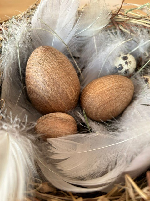 3er Eierset handgedrechselt aus Eiche